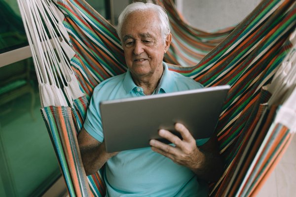 Pourquoi est-il essentiel de prendre des pauses régulières durant la journée de travail ?